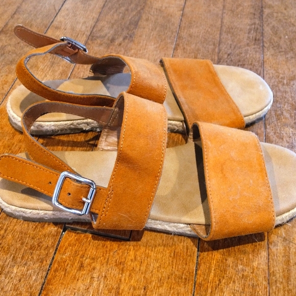 Blowfish and Journee Sandals Lot Size 7.5 - Picture 3 of 5